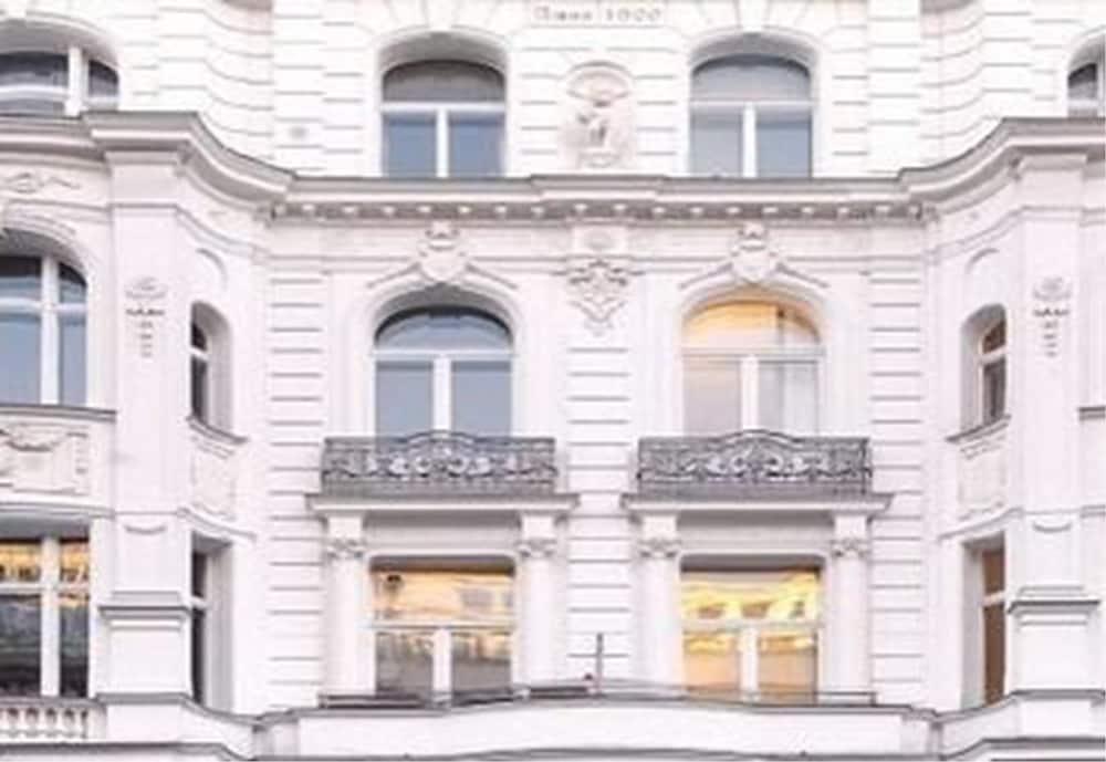 ברלין Hotel Pension Savoy Near Kurfuerstendamm מראה חיצוני תמונה