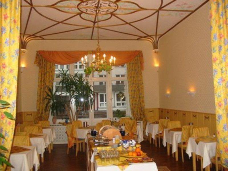 ברלין Hotel Pension Savoy Near Kurfuerstendamm מסעדה תמונה