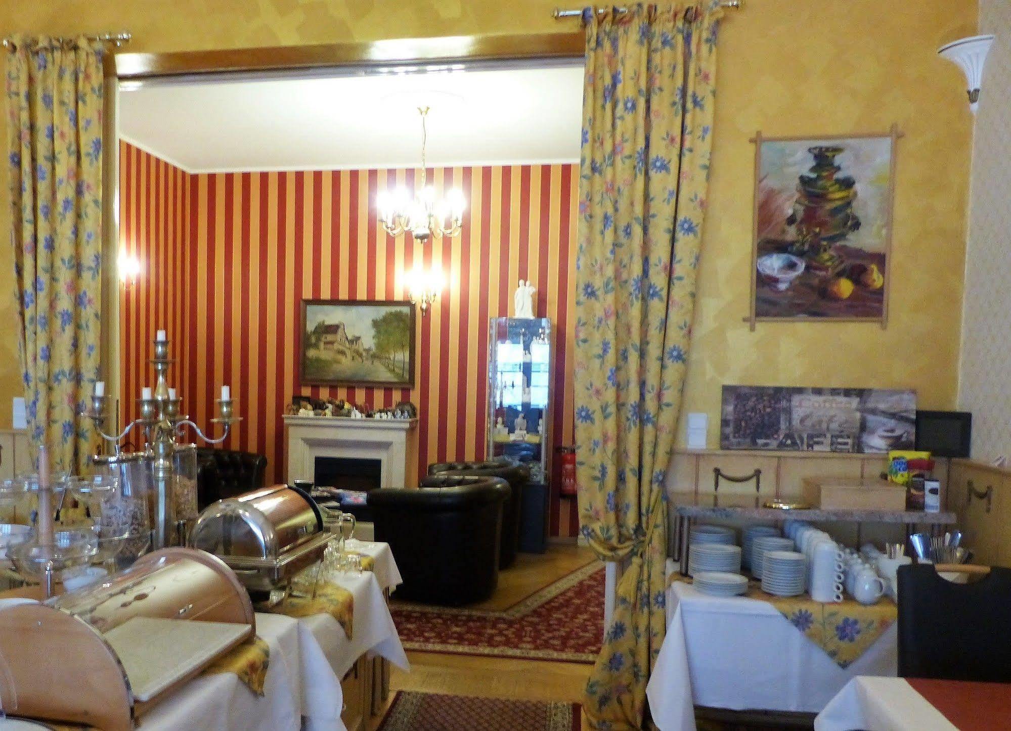 ברלין Hotel Pension Savoy Near Kurfuerstendamm מראה חיצוני תמונה