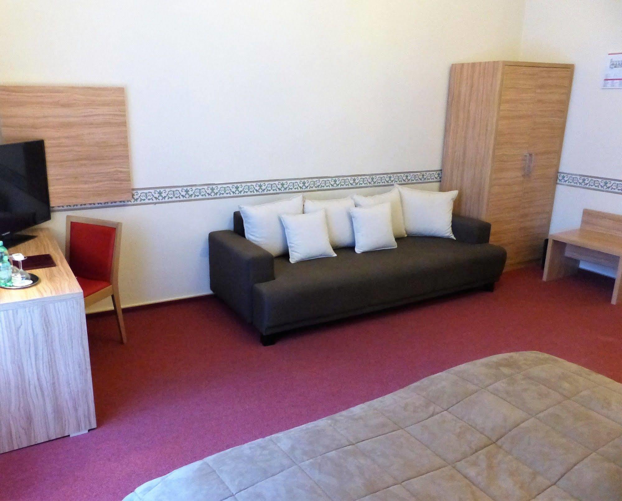 ברלין Hotel Pension Savoy Near Kurfuerstendamm מראה חיצוני תמונה