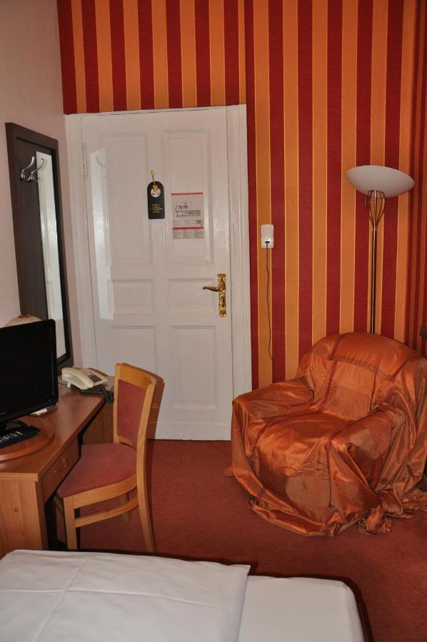 ברלין Hotel Pension Savoy Near Kurfuerstendamm חדר תמונה