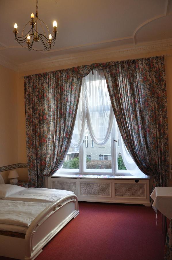 ברלין Hotel Pension Savoy Near Kurfuerstendamm חדר תמונה